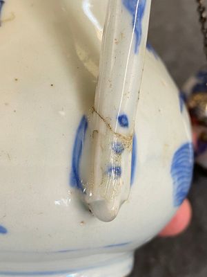 Théière couverte en porcelaine de Chine en bleu et blanc à monture en argent, Kangxi — photo 9