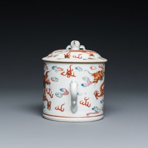 Théière couverte en porcelaine de Chine famille rose à décor de dragons, marque de Qingwan 清玩, 19ème — photo 3