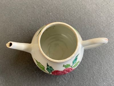 Théière couverte en porcelaine de Chine famille rose à décor de pivoines, Yongzheng — photo 7