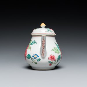 Théière couverte en porcelaine de Chine famille rose à décor de pivoines, Yongzheng — photo 3
