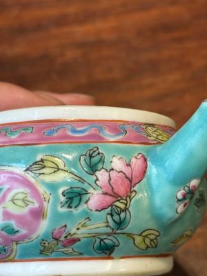 Théière couverte en porcelaine de Chine famille rose pour le marché Straits ou Peranakan, 19ème — photo 10