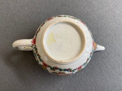Théière couverte en porcelaine de Chine famille rose, Yongzheng — photo 5