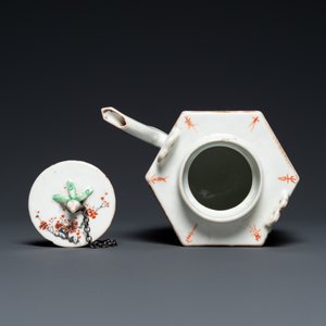 Théière couverte en porcelaine de Chine qianjiang cai de forme hexagonale, signée et avec le sceau de Luo Zhonglin 羅仲林, 19/20ème — photo 6