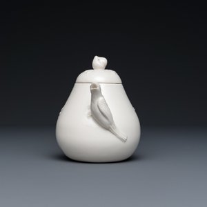 Théière en porcelaine de Chine en blanc monochrome, signée Yi Gong 逸公, 18/19ème — photo 5