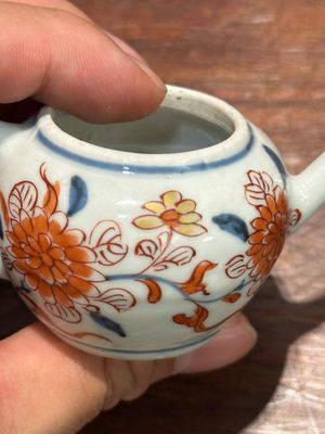 Théière miniature en porcelaine de Chine de style Imari, Kangxi — photo 12