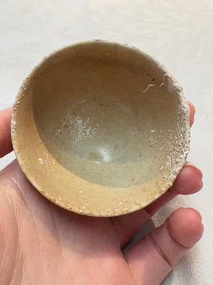 Thirteen Chinese blue and white 'Hatcher Cargo' cups and three celadon-glazed cups, Transitional period — 照片 25