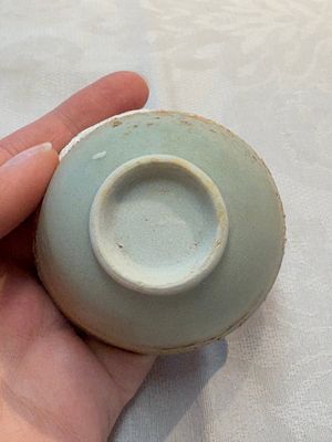 Thirteen Chinese blue and white 'Hatcher Cargo' cups and three celadon-glazed cups, Transitional period — 照片 26