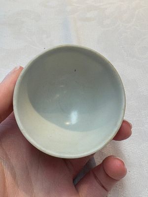 Thirteen Chinese blue and white 'Hatcher Cargo' cups and three celadon-glazed cups, Transitional period — 照片 68