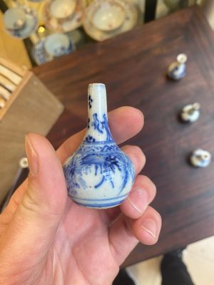 Thirteen Chinese blue and white miniature vases with floral design, Kangxi — 照片 12