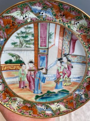 Thirteen Chinese Canton famille rose plates with narrative design, 19th C. — photo 12
