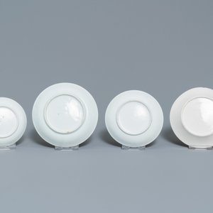 Thirteen various Chinese saucers and nine cups, Kangxi/Qianlong — 照片 7