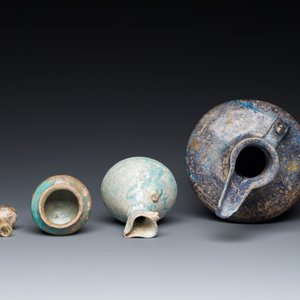 Three blue- and turquoise-glazed Islamic pottery wares and a glass bottle, Kashan and Raqqa, 12th C. and later — 照片 6