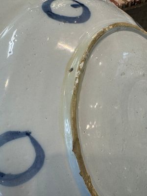 Three blue and white Dutch Delft chinoiserie dishes, late 17th C. — photo 12