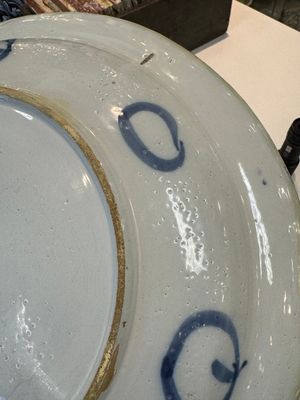 Three blue and white Dutch Delft chinoiserie dishes, late 17th C. — photo 9