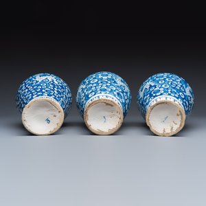Three blue and white Dutch Delft vases and covers with dragons on a flowery ground — photo 7