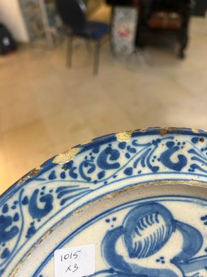 Three blue, white and iron-red Talavera pottery dishes, Spain, 17th C. — photo 12
