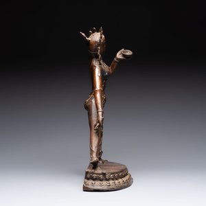 Three bronze sculptures of deities, South Asia/Southeast Asia, 19/20th C. — foto 11