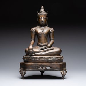 Three bronze sculptures of deities, South Asia/Southeast Asia, 19/20th C. — foto 14
