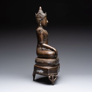 Three bronze sculptures of deities, South Asia/Southeast Asia, 19/20th C. — foto 17