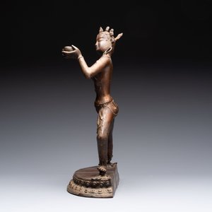 Three bronze sculptures of deities, South Asia/Southeast Asia, 19/20th C. — foto 9