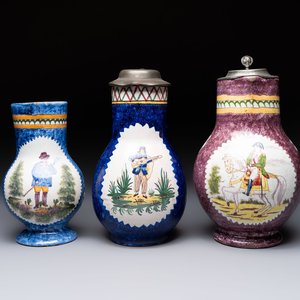 Three Brussels faience jugs, two with pewter mounts, 19/20th C. — foto 1