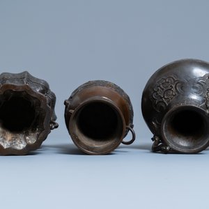 Three Chinese archaic bronze vases, 18/19th C. — photo 6