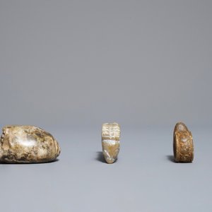 Three Chinese archaic jade carvings, Neolithic period or later — photo 2