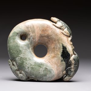 Three Chinese archaistic jade carvings, 20th C. — photo 11