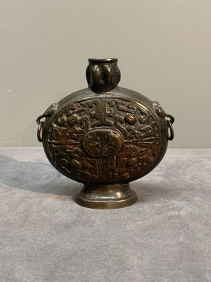 Three Chinese archaistic miniature bronze vases, Song/Yuan — 照片 1