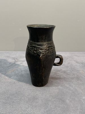 Three Chinese archaistic miniature bronze vases, Song/Yuan — 照片 16