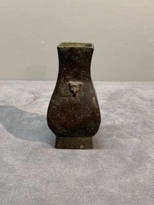 Three Chinese archaistic miniature bronze vases, Song/Yuan — 照片 8