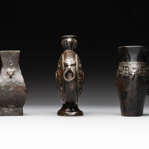 Three Chinese archaistic miniature bronze vases, Song/Yuan — 照片 4