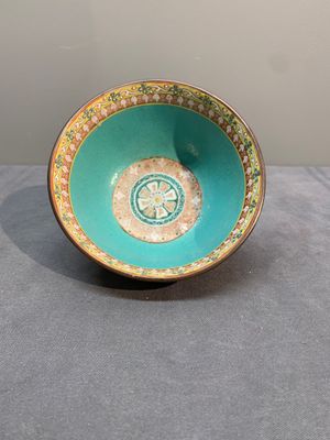 Three Chinese black-ground Bencharong bowls for the Thai market, 19th C. — photo 1