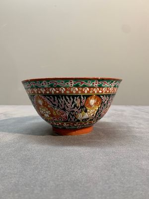 Three Chinese black-ground Bencharong bowls for the Thai market, 19th C. — photo 17