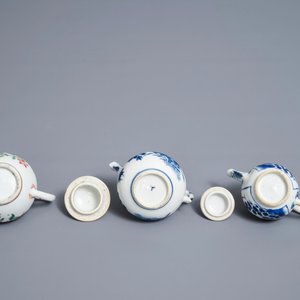 Three Chinese blue and white and famille rose teapots and covers, Kangxi and Qianlong — photo 7