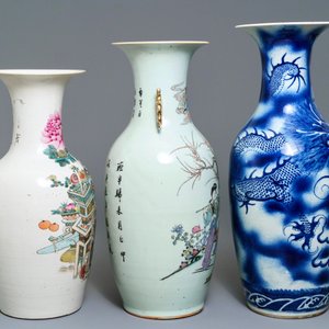 Three Chinese blue and white and qianjiang cai vases, 19/20th C. — 照片 2
