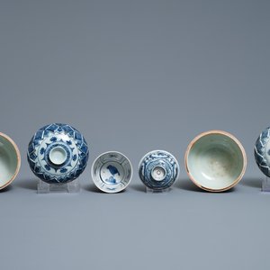 Three Chinese blue and white bowls and covers, Wanli — photo 6