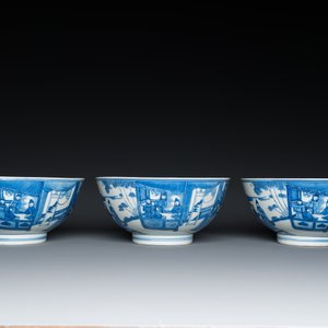 Three Chinese blue and white bowls with figurative design, Xuande mark, 19th C. — 照片 2