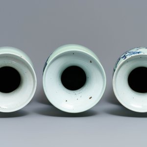 Three Chinese blue and white celadon-ground vases, 19th C. — 照片 5