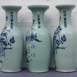 Three Chinese blue and white celadon-ground vases, 19th C. — 照片 10
