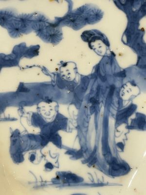 Three Chinese blue and white dishes and two plates, Kangxi — foto 20
