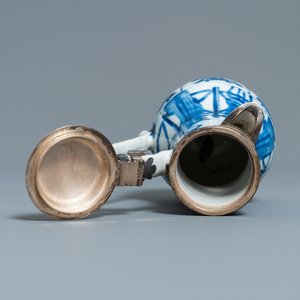 Three Chinese blue and white ewers, a teapot and a metal-mounted vase, Kangxi/Qianlong — photo 15