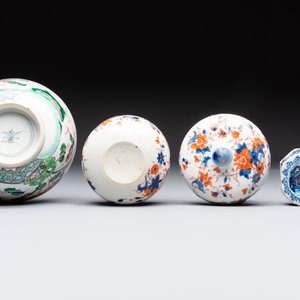 Three Chinese blue and white, famille rose and black-glazed covered teapots, a salt, an Imari-style covered bowl, and a famille verte bowl, 18th C. — photo 12