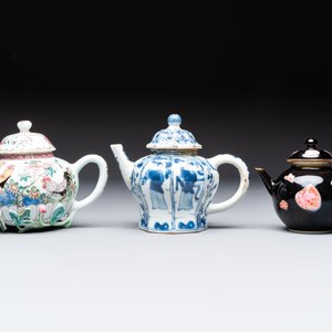 Three Chinese blue and white, famille rose and black-glazed covered teapots, a salt, an Imari-style covered bowl, and a famille verte bowl, 18th C. — photo 2