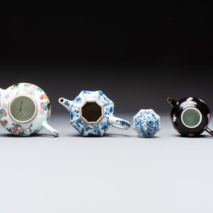 Three Chinese blue and white, famille rose and black-glazed covered teapots, a salt, an Imari-style covered bowl, and a famille verte bowl, 18th C. — photo 6