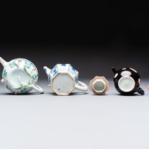 Three Chinese blue and white, famille rose and black-glazed covered teapots, a salt, an Imari-style covered bowl, and a famille verte bowl, 18th C. — photo 7