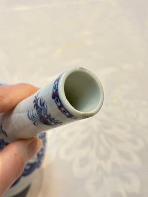 Three Chinese blue and white 'Fish' bowls and a bottle vase, Kangxi marks, 19th C. — 照片 6