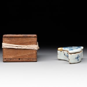 Three Chinese blue and white incense boxes and covers for the Japanese market, late Ming, 17th C. — 照片 5