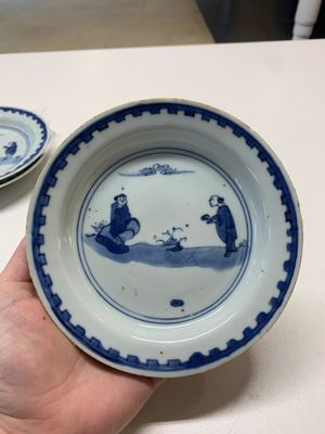 Three Chinese blue and white ko-sometsuke plates for the Japanese market, late Ming — photo 1