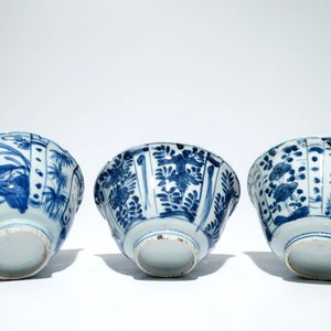 Three Chinese blue and white kraak porcelain crow cups, Wanli — 照片 6